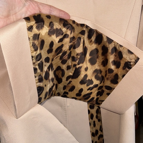Dolce & Gabbana Nude Blazer With Tiger Print Lining Inside, NWOT, Silver Buttons - Picture 6 of 9